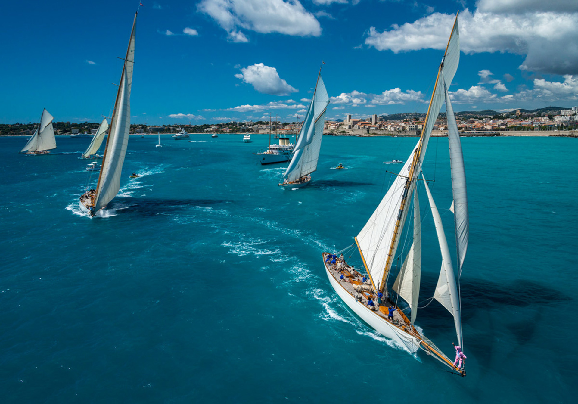 Luxury rental French Riviera near the Mediterranean harbour and sailing lifestyle